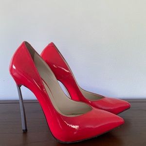 BRAVO Shoes Size 7,5 Colour red